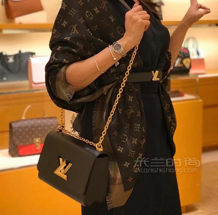 lv路易威登女士twist中号手袋m53597白色水波纹金扣翻盖链条包单肩斜