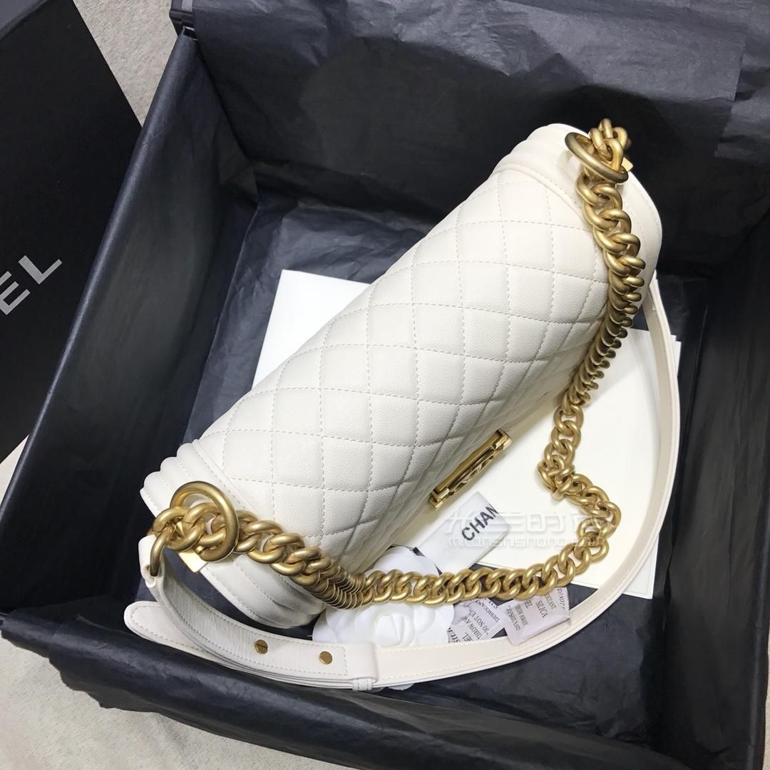 香&奈儿chanel leboy25复古包 纯白色荔枝皮牛皮复古五金单肩斜挎包06
