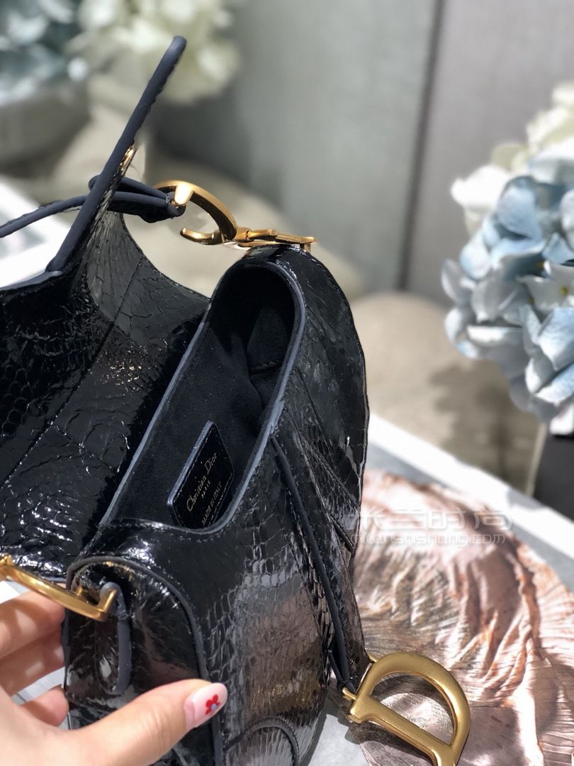 diorsaddle水蛇皮系列迪奥马鞍包黑色水蛇皮复古斜挎包女士手提包