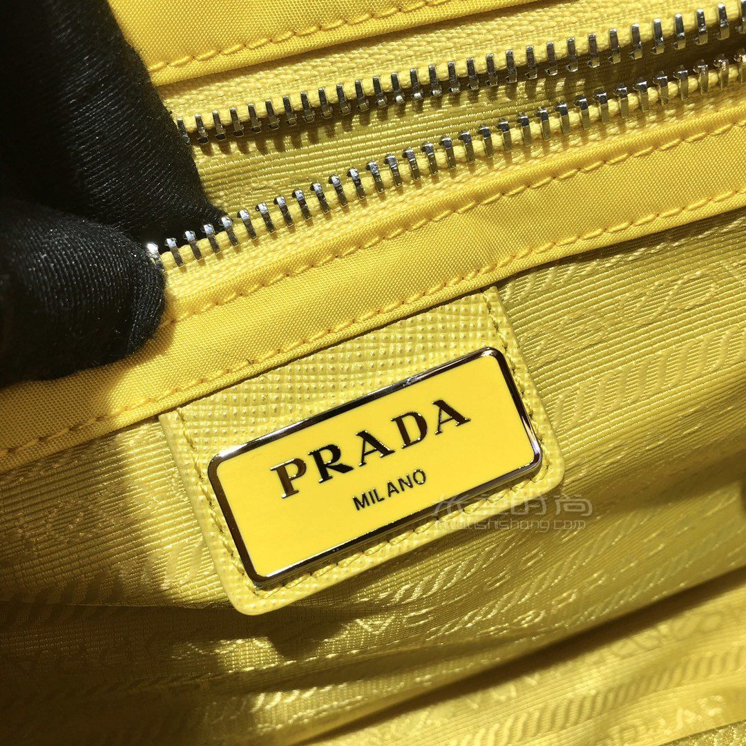 00221-prada新款邮差包到货到货-新款三合一组合邮差包款号2vd034-极