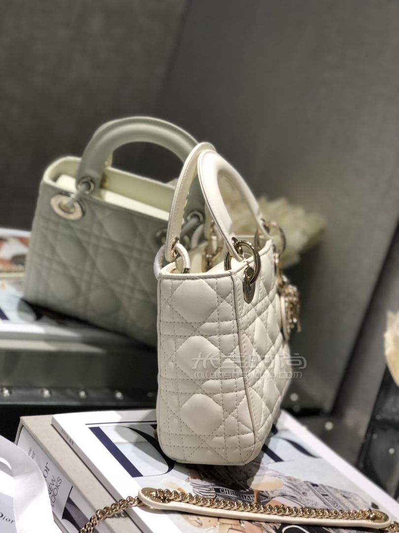 【迪奥迷你草莓爱心戴妃包】dior amour lady三格戴妃包 羊皮白色手提