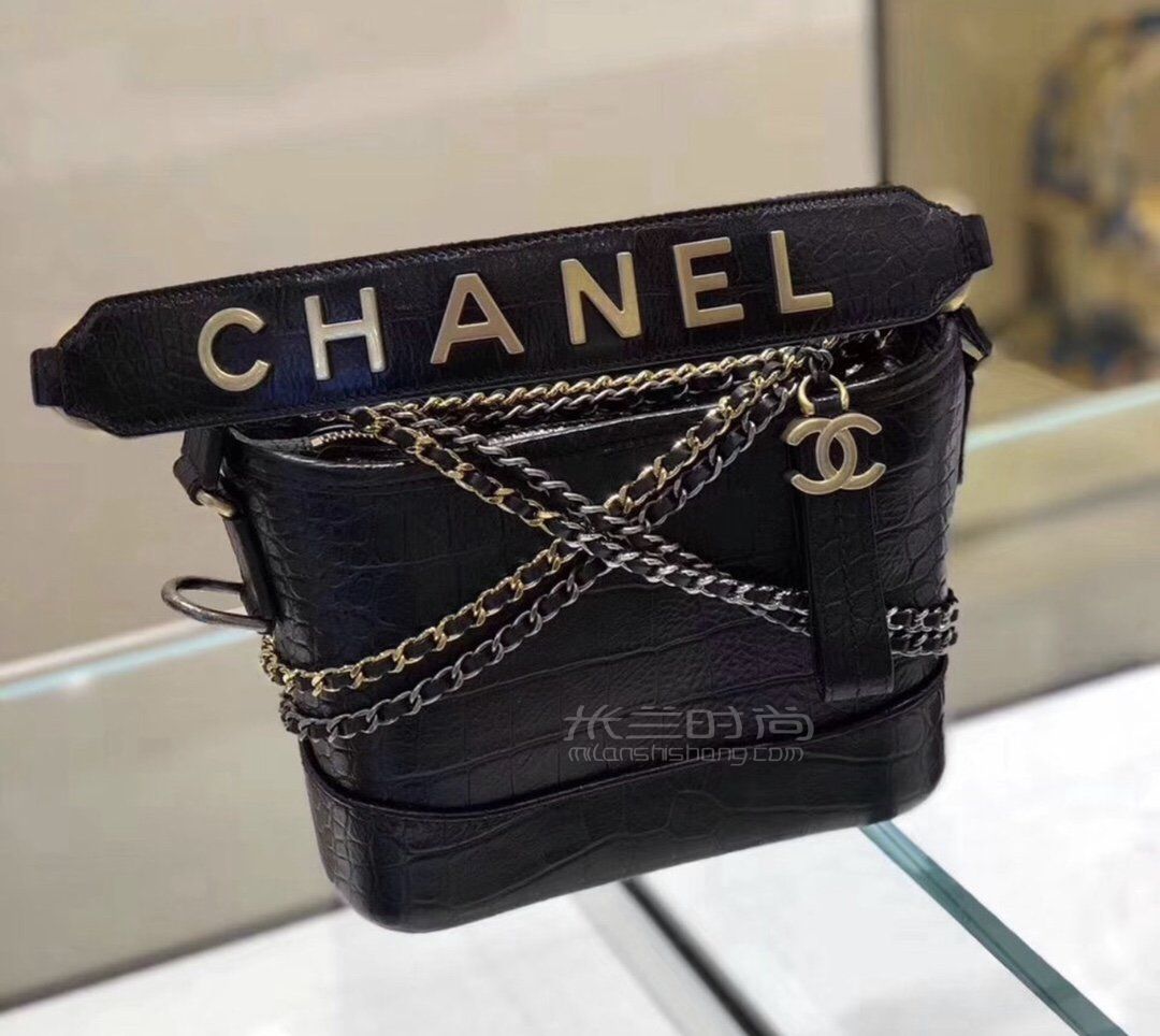 【香奈儿流浪包】chanel gabrielle鳄鱼纹黑色 logo字母宽肩带 20cm