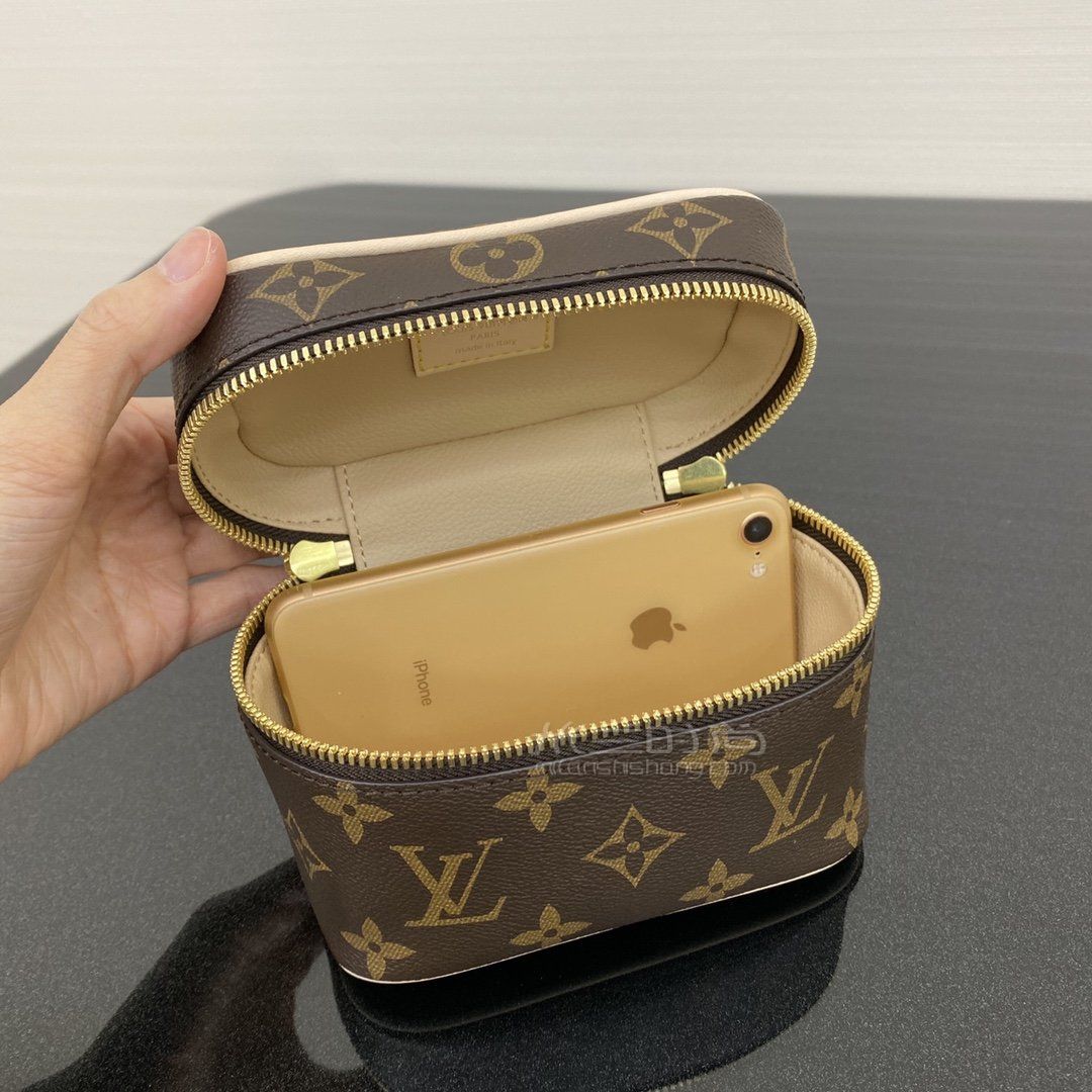 lvmini化妆包lvnicenano2020新款老花化妆包价格尺寸上身图