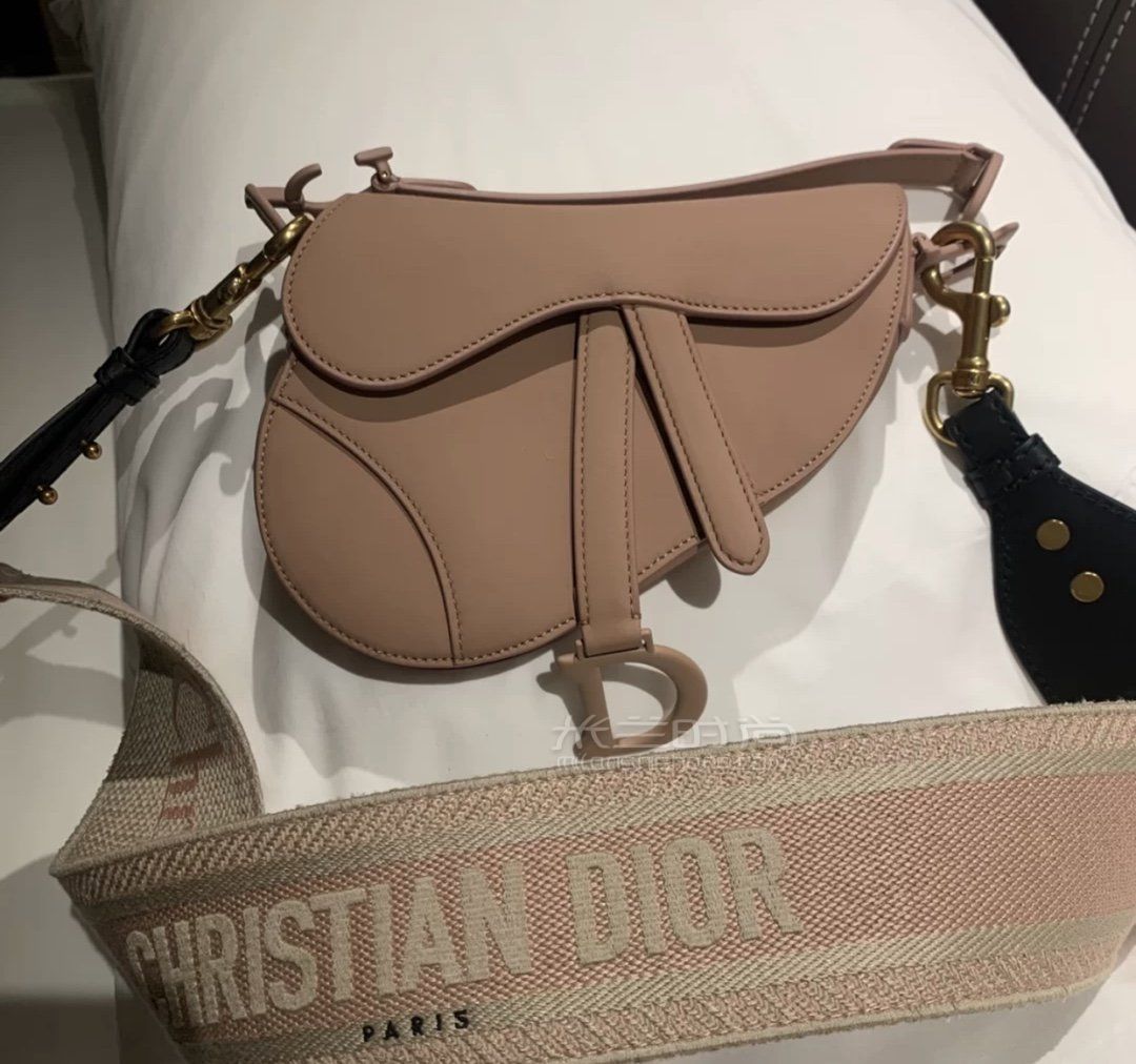 【迪奥马鞍包】dior saddle bag豆沙粉磨砂扣五金马鞍包 哑光小牛皮单