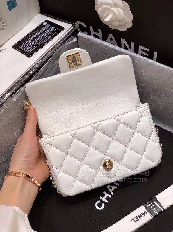 香奈儿珍珠链条cf包chanel2020春夏最新爆款cf珍珠包白色羊皮单肩包