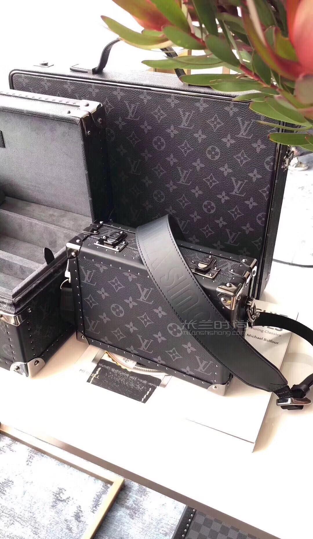 奢侈品包怎么清洗护理(奢侈品包怎么清洗)
