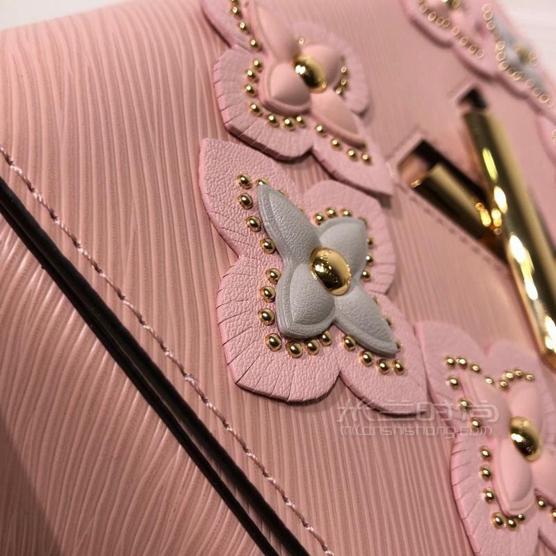 lv女包新款链条包 粉色水波纹花朵包twist翻盖单肩斜挎包