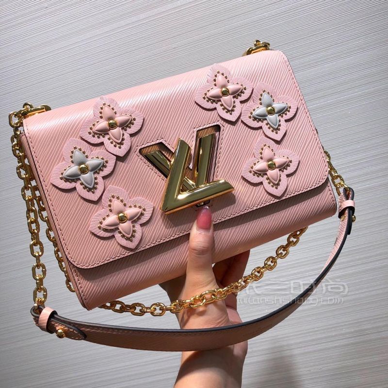 lv女包新款链条包 粉色水波纹花朵包twist翻盖单肩斜挎包