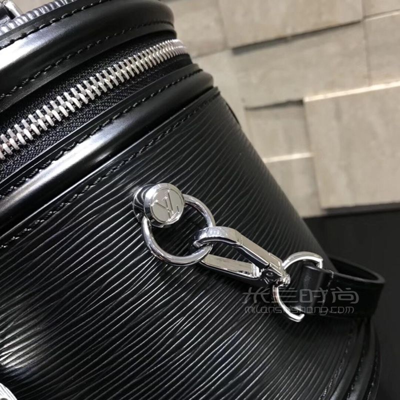 lv路易威登圆筒包18fw秋冬秀款黑色水波纹手提桶包 黑色小牛皮