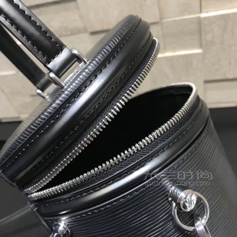 lv路易威登圆筒包18fw秋冬秀款黑色水波纹手提桶包 黑色小牛皮