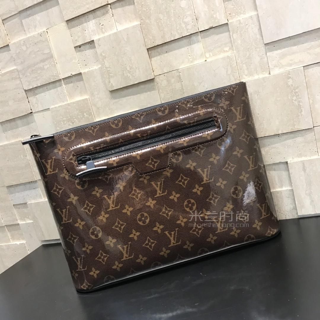 Lv路易威登18aw新款限量发售拉链手拿包黑胶限量拼色拉链手包洗漱包男包女包m 米兰时尚包包网