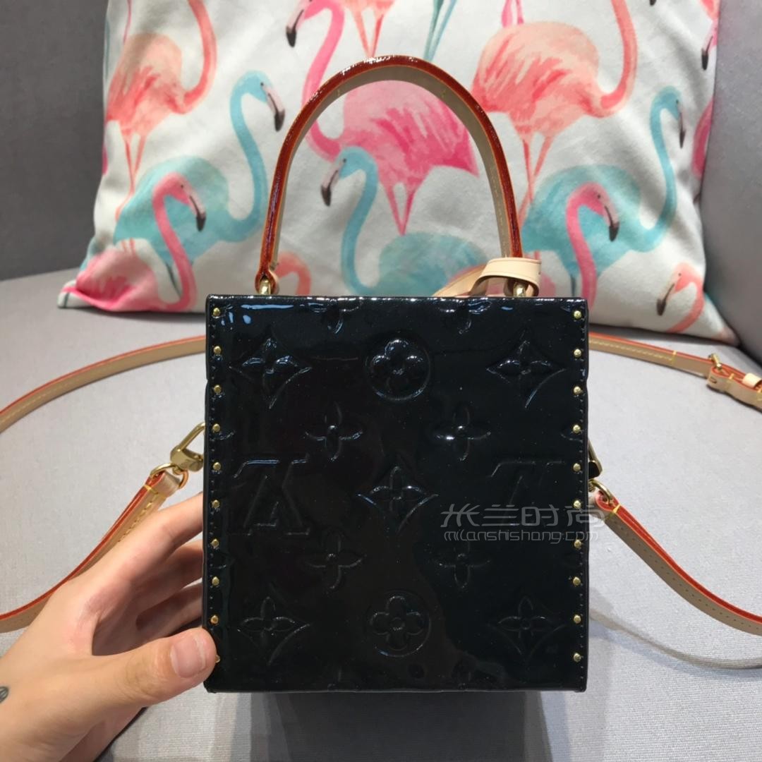 【停产】lv路易威登方盒子包bleecker box女士黑色漆皮手袋单肩斜