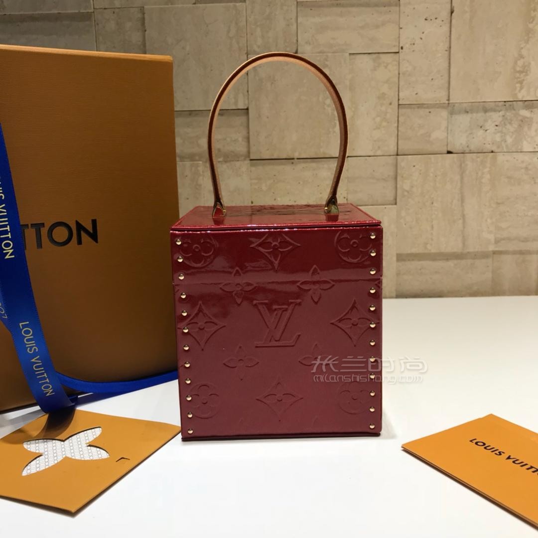 原单lv盒子包值多少钱(lv原单包和正品包的区别)