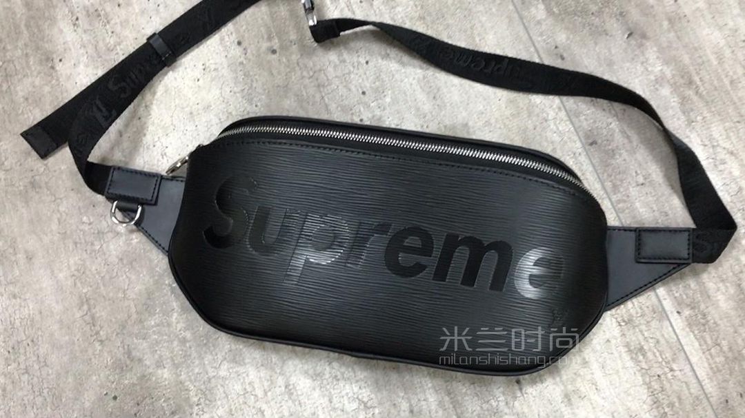lv supreme louis vuitton x sup 联名腰包 斜挎包胸包黑色