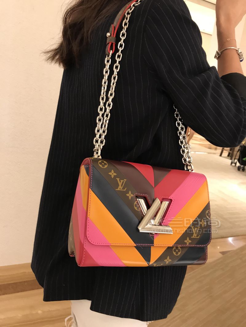 lv twist老花拼色斜条纹彩虹链条包 v字女款手提单肩斜挎包