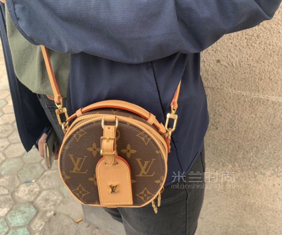 lv圆饼包包多少钱(lv原单圆饼包)