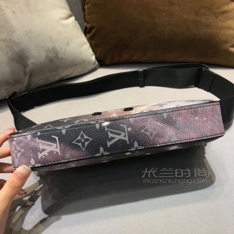 路易威登lv男包星空系列男士邮差包单肩包斜挎包galaxy星球邮差包