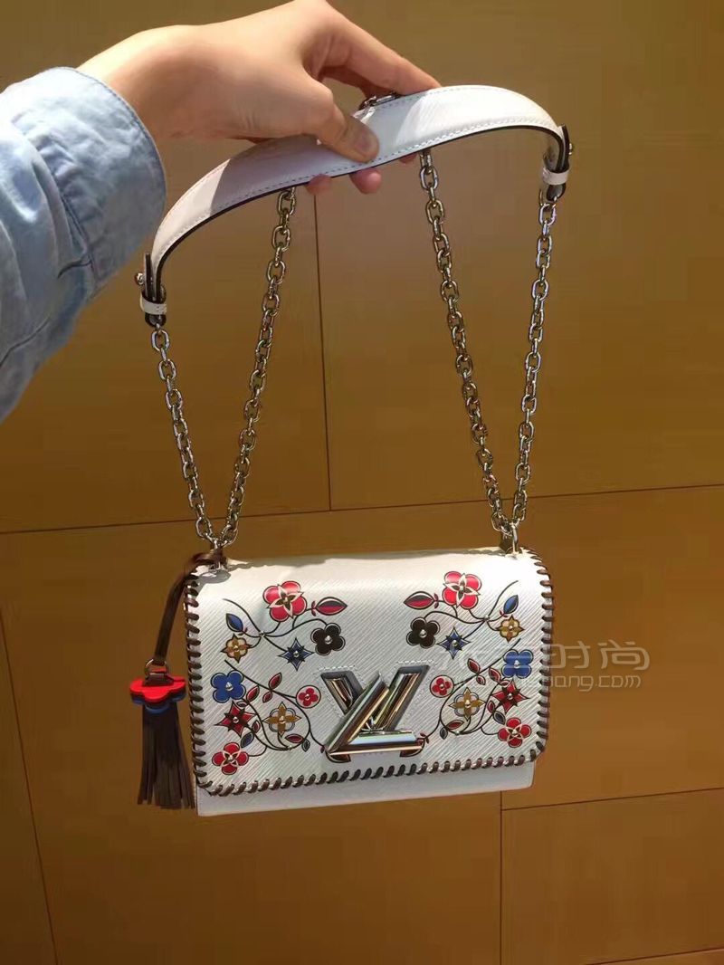 lv路易威登女士twist小号印花链条包m55234 白色水波纹花朵斜背包