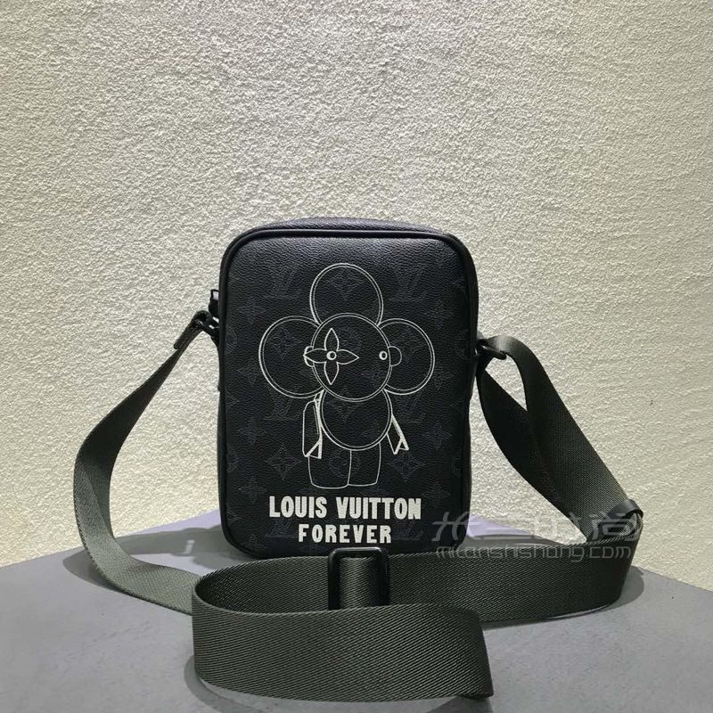 lv路易威登太阳花单肩包倒lv斜挎包 m43677 m43678黑色老花男女邮差包