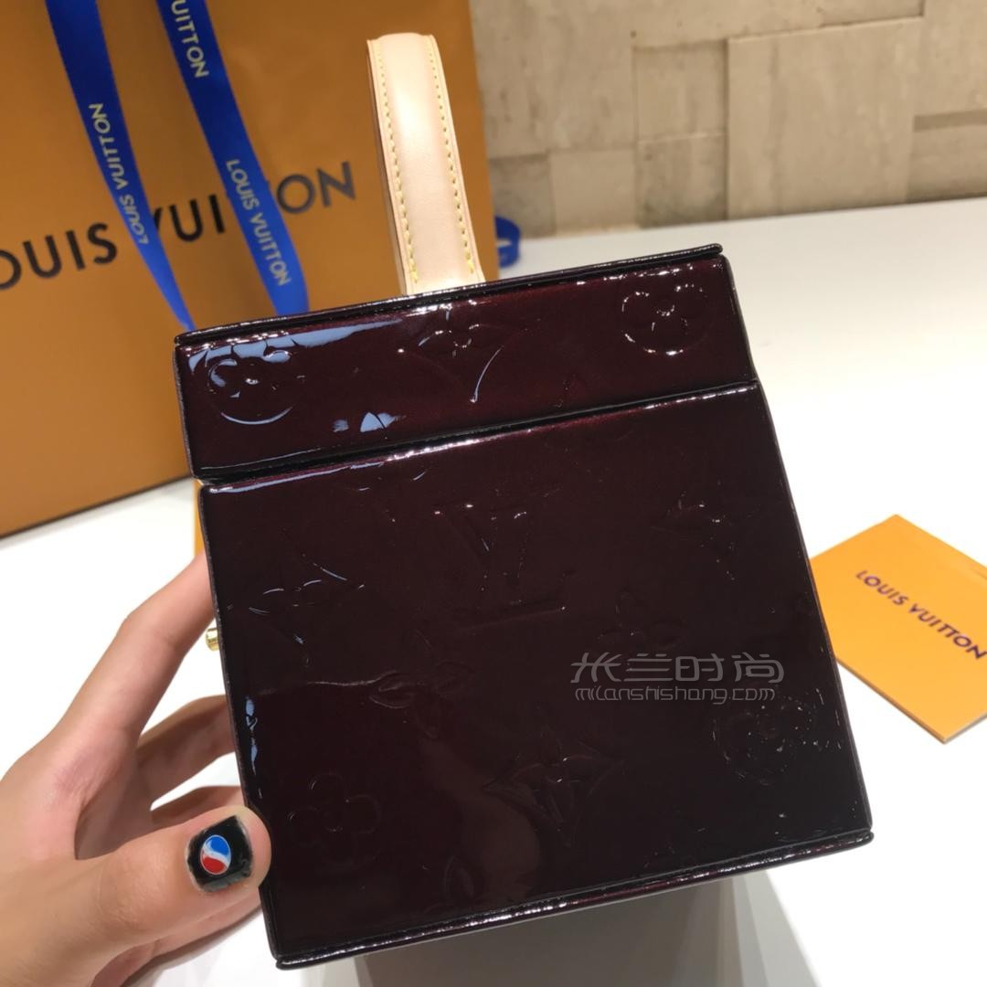 【停产】lv方盒子手提包 路易威登女士bleecker box牛皮压花手提包