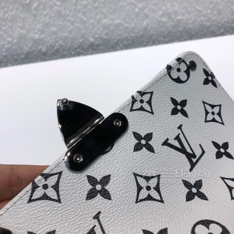 lv路易威登新款wynwood老花拼色漆皮邮差包黑白拼色单肩m90445