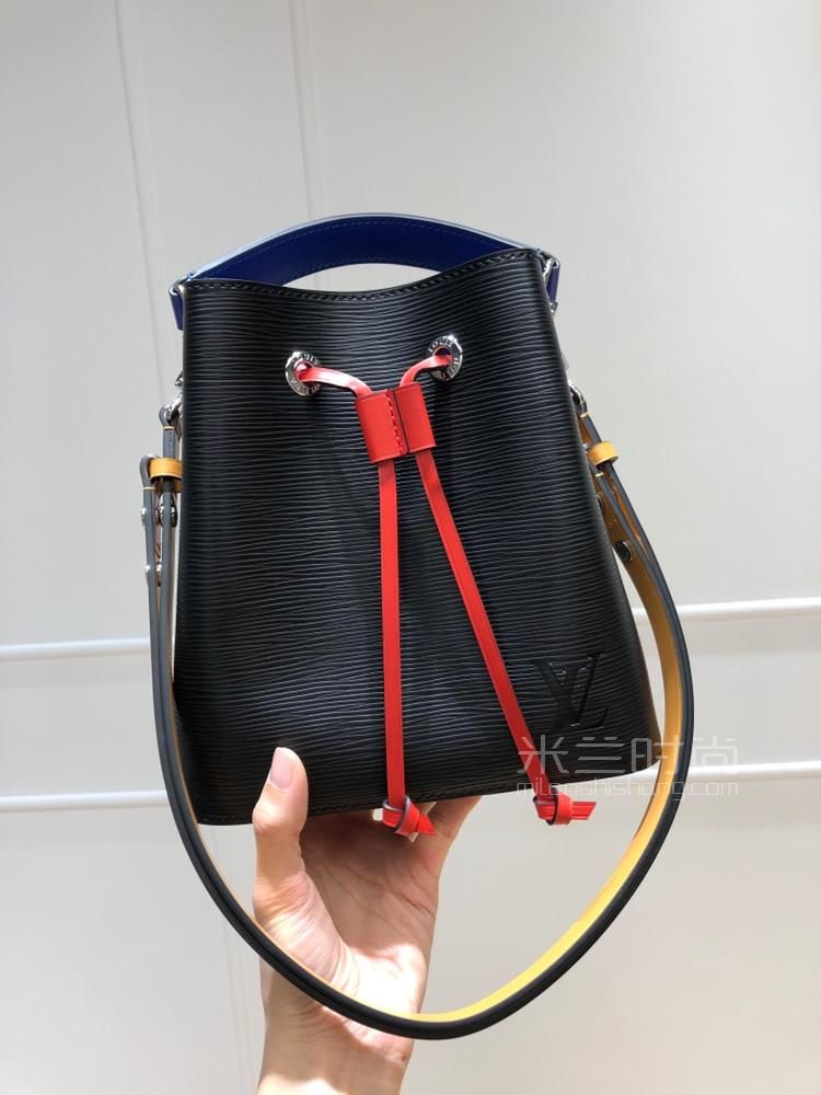 【停产】路易威登lv女包2019新款水波纹水桶包neonoe bb拼色黑色单