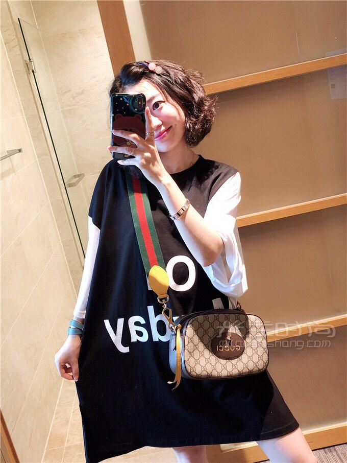gucci古驰2019新款男女通用虎头印花撞色邮差相机包肖战同款476466