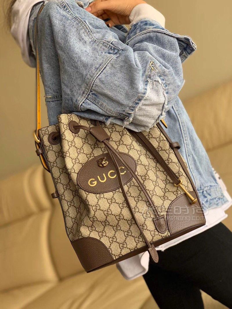 gucci古奇2019新款女士时尚抽绳水桶双肩包473875