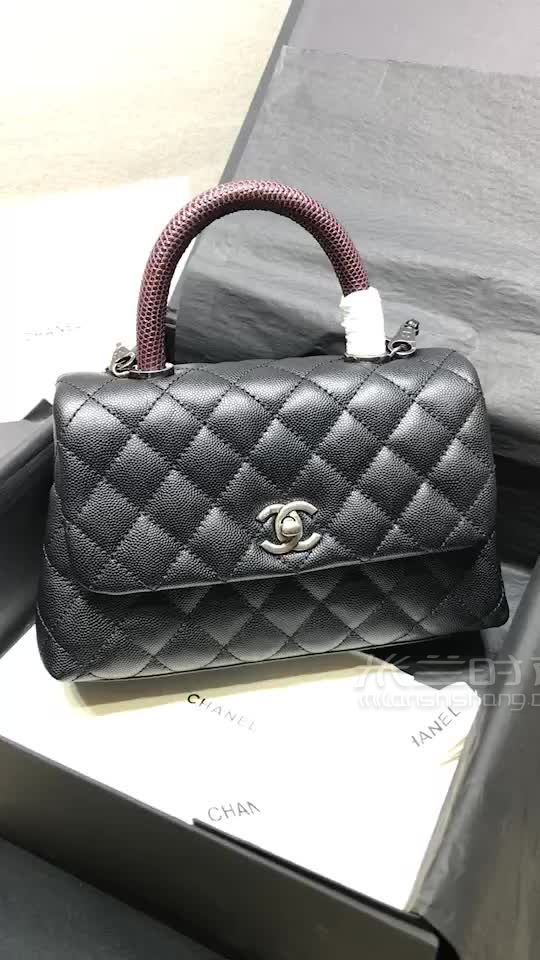 chanel香奈儿coco handle手提包 黑色mini小号23cm细粒鱼子酱单肩链条