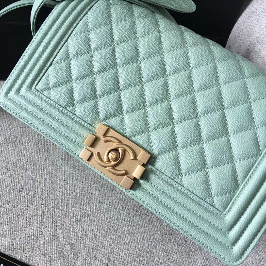 香奈儿chanel Leboy25中号复古包菱格薄荷绿牛皮单肩链条包 米兰时尚包包网 香奈儿chanel Leboy25中号复古包菱格薄荷绿牛皮单肩链条包 米兰时尚包包网