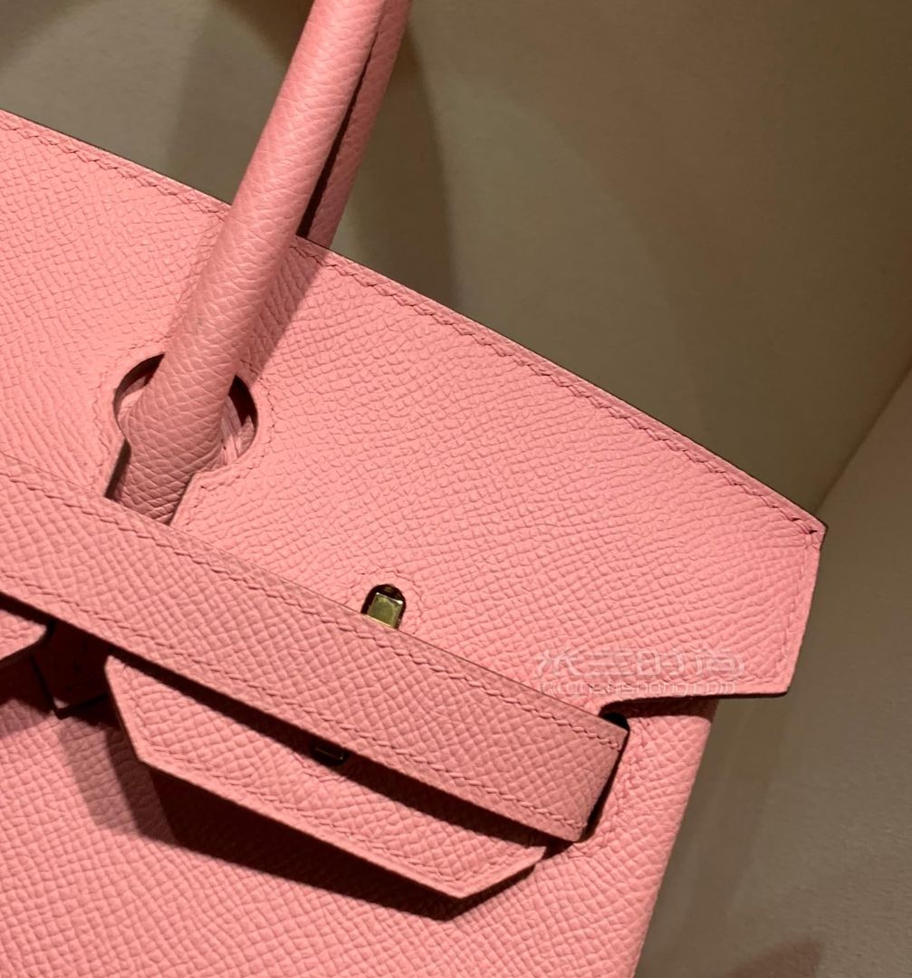 爱马仕hermes铂金包birkin 30cm eposm奶昔粉 金扣 手缝蜡线 装的东西