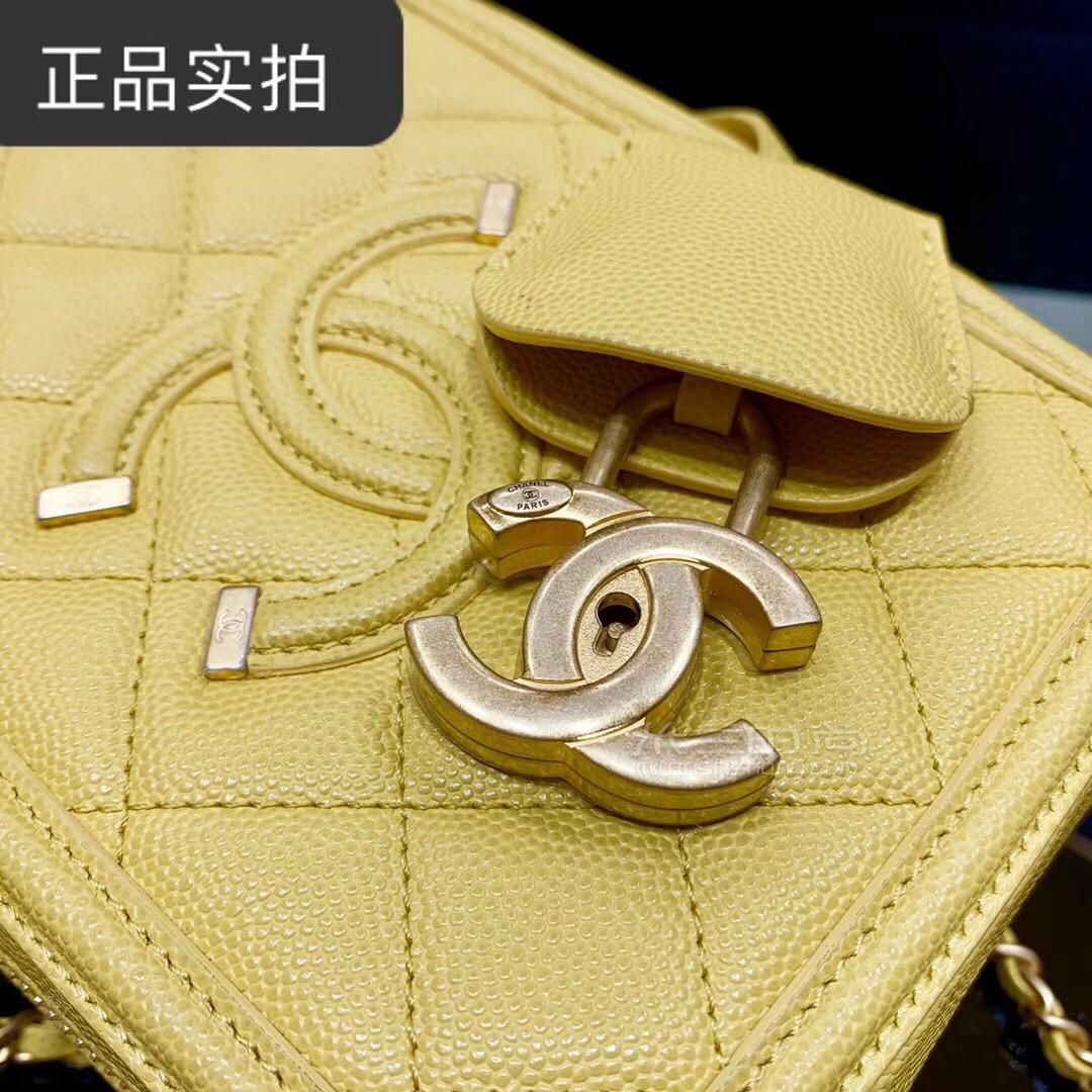 高仿香奈儿包包怎么看(高仿香奈儿包包怎么看真假)