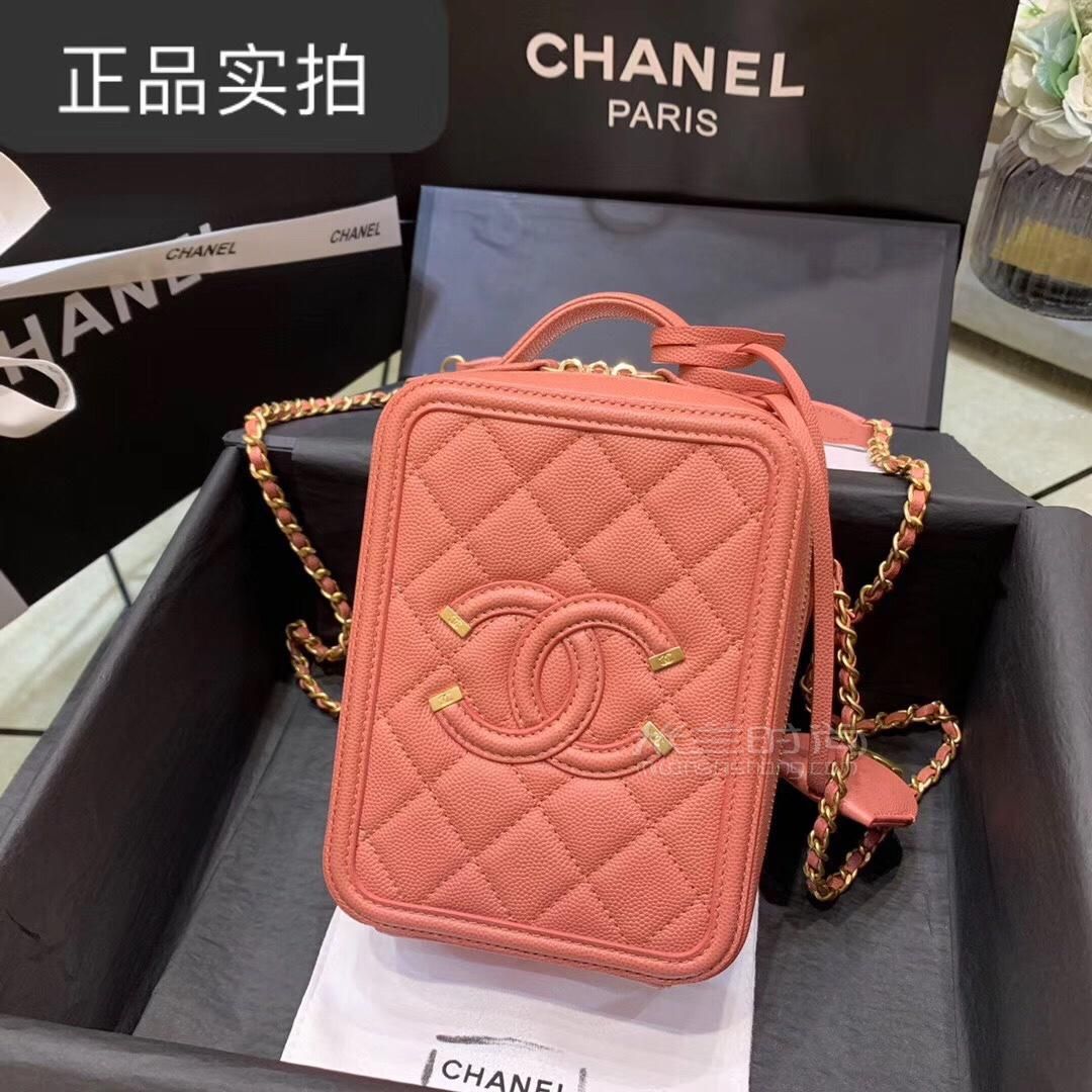 正品对比 Chanel香奈儿19秋冬新款vanity相机包盒子包粉色鱼子酱牛皮竖款化妆包 米兰时尚包包网