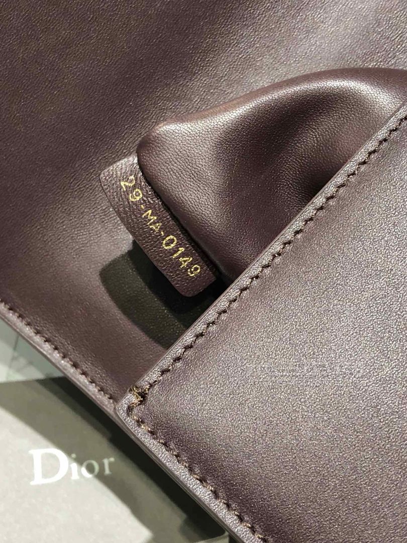 迪奥女士新款蒙田包30montaigne酒红色dior女士邮差包