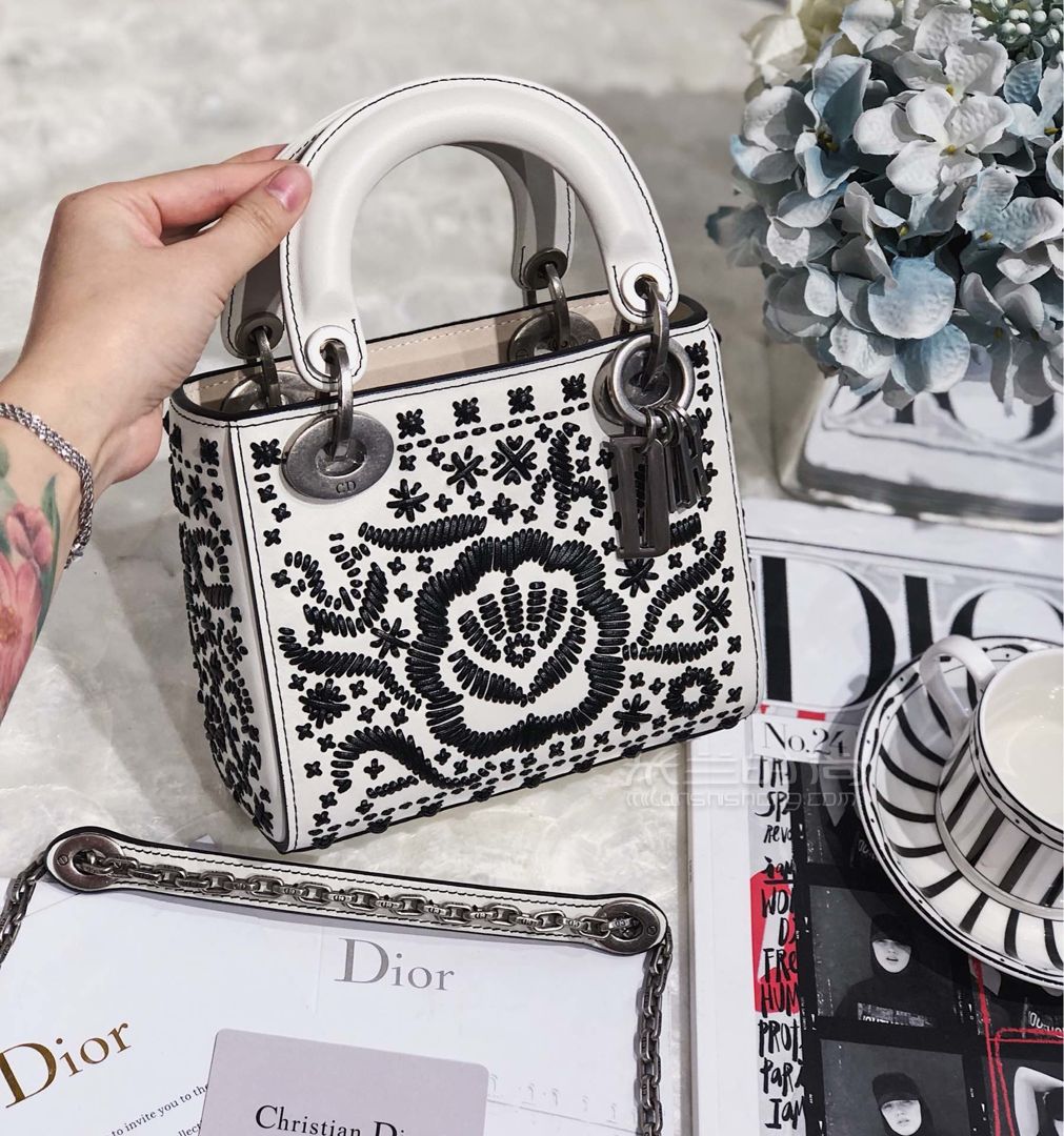 mini floral embroidery lady dior白色戴妃包 迪奥编织链条包17cm