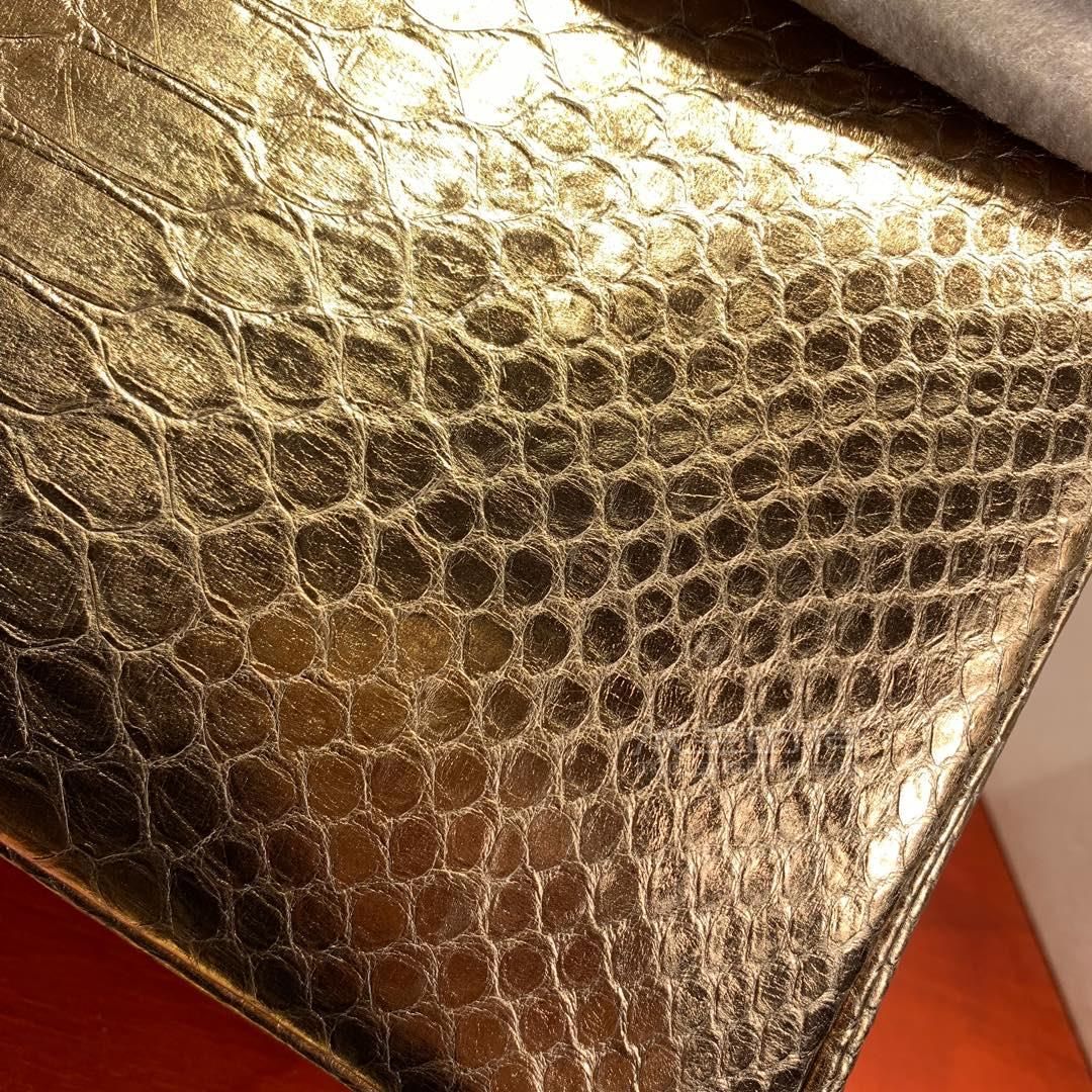 hermes鲜亮的土豪金足以让你闪耀一条街birkin25cm非洲蛇皮土豪金金扣