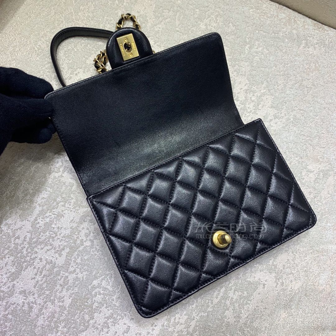 chanel香奈儿19新款长方形珍珠金扣链条复古菱格手拿单肩斜跨女包