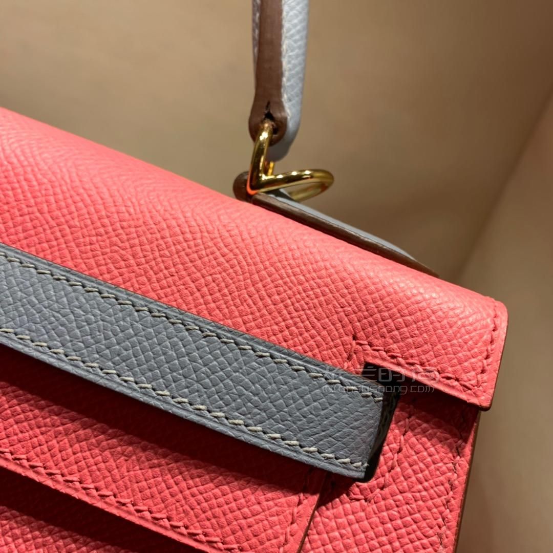 爱马仕凯莉包hermeskelly28cmepsom拼色8w唇膏粉j7亚麻蓝拼金扣蜜蜡线