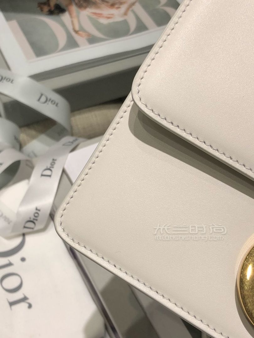 迪奥新款蒙田包30 montaigne 白色实拍单肩包细节图