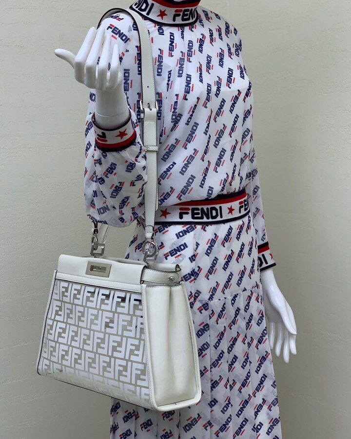 com/fendi/5390.html芬迪包高仿001179_大号fendi 最新
