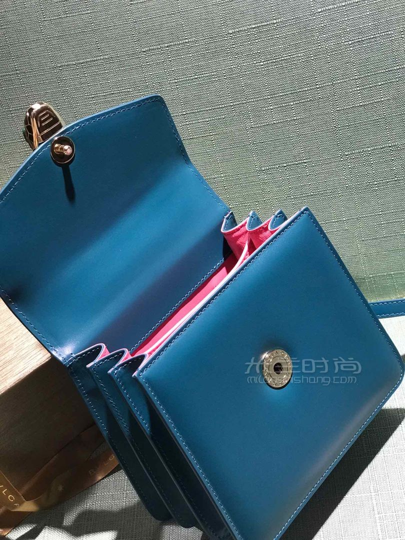 出口迪拜复刻包包_迪拜代购包包便宜吗-第2张图片-潮百科