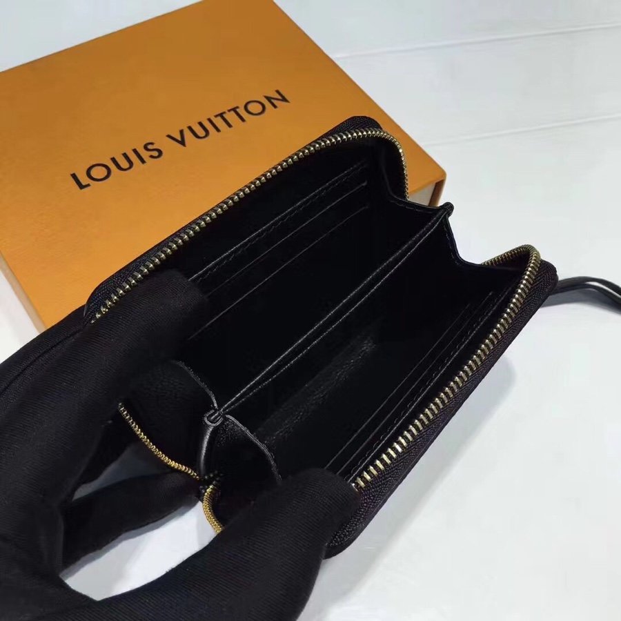 路易威登lv m60067黑色 这款拉链零钱包为都市人提供了最理想的选择.