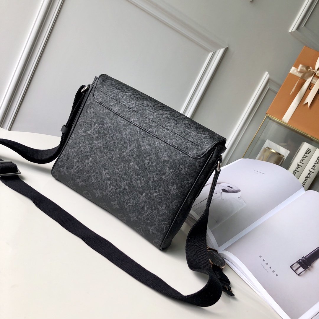 男士单肩斜挎包 m44000小号 尺寸22x25x8cm monogramm_米兰时尚包包网