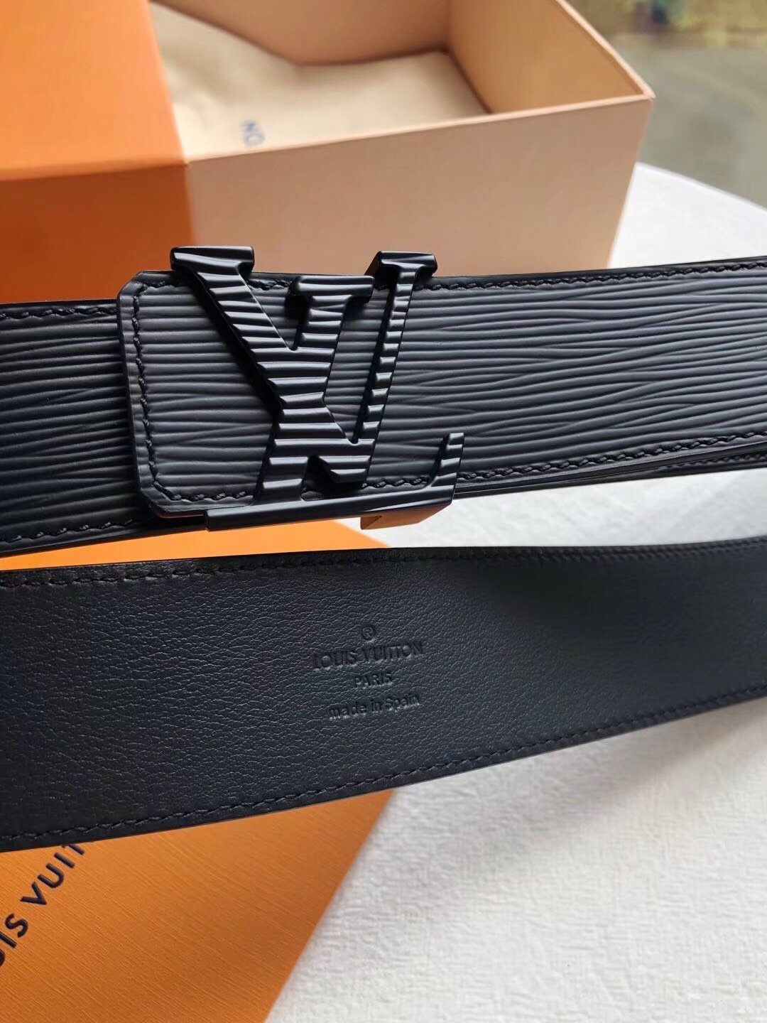00394_lvinitiales 40mm黑色水波纹腰带编号m9229