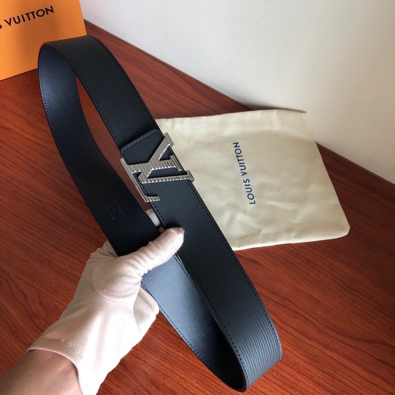 02773_原单品质lvinitiales 40mm黑色水波纹腰带编号m9229