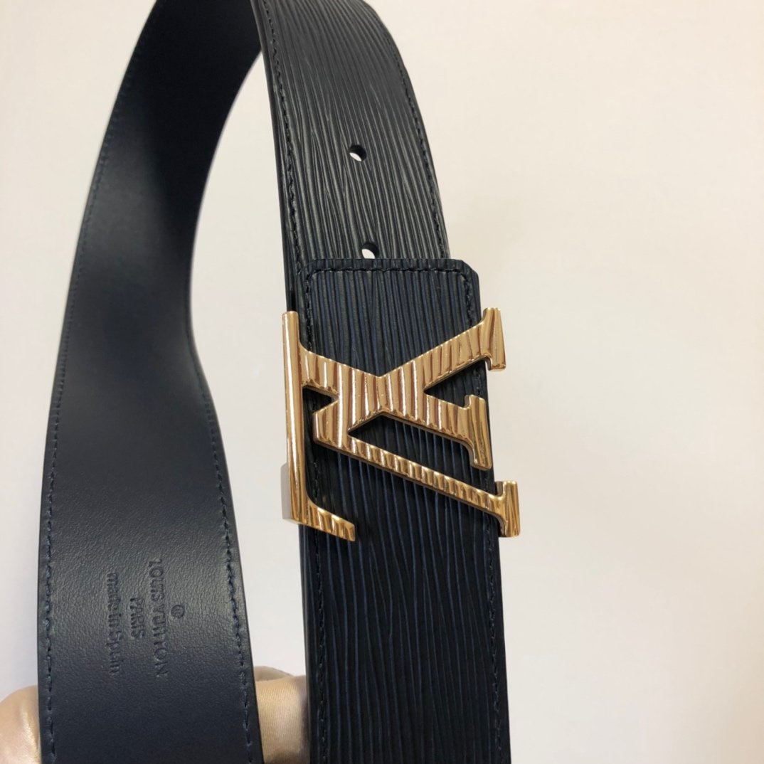 01082_原单品质lvinitiales 40mm黑色水波纹腰带编号m9229