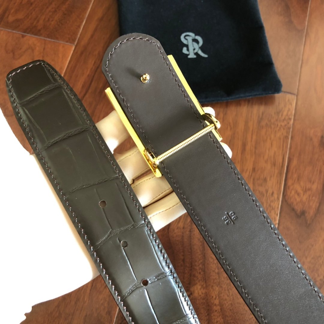 02744_stefano ricci史蒂芬劳尼治专柜款标志性精钢鹰头方形镶嵌钻挂