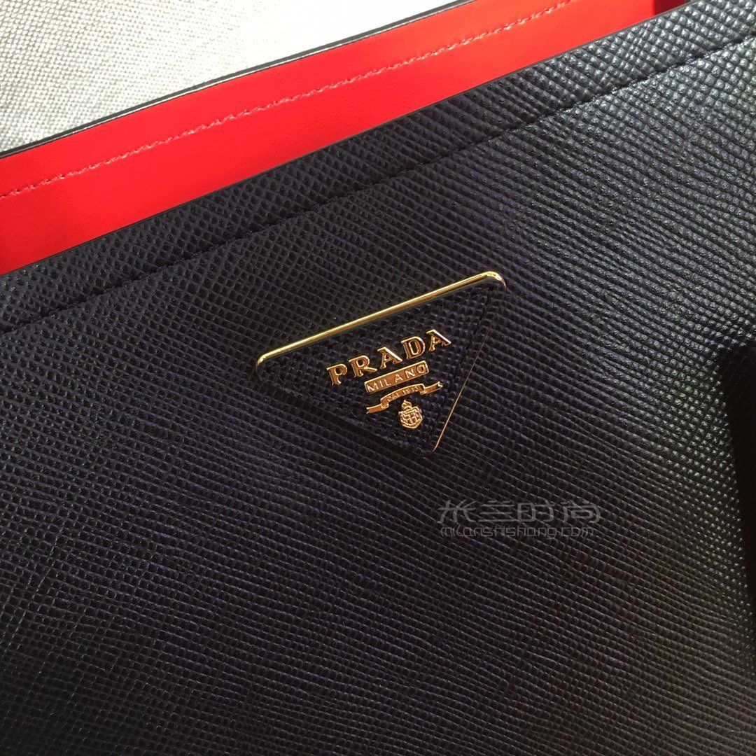 【原单的普拉达都是什么价位】原单的普拉达都是什么价位的