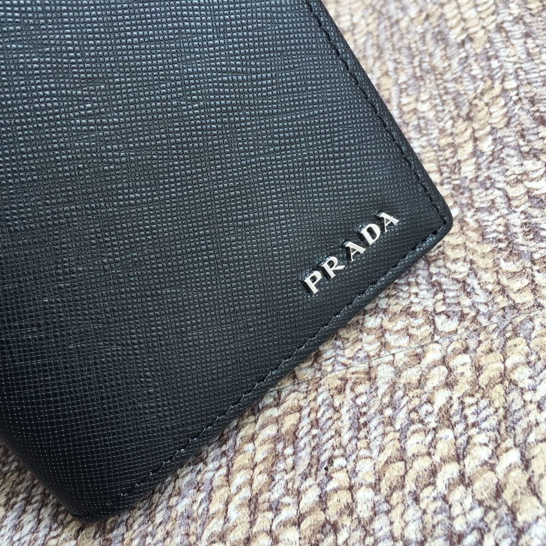 04915_prada普拉达新款0836五金唛到货顶级货采用原厂十字纹牛皮+原厂五金175钢印码+整_米兰时尚包包网 04915_prada普拉达新款0836五金唛到货顶级货采用原厂十字纹牛皮+原厂五金175钢印码+整_米兰时尚包包网