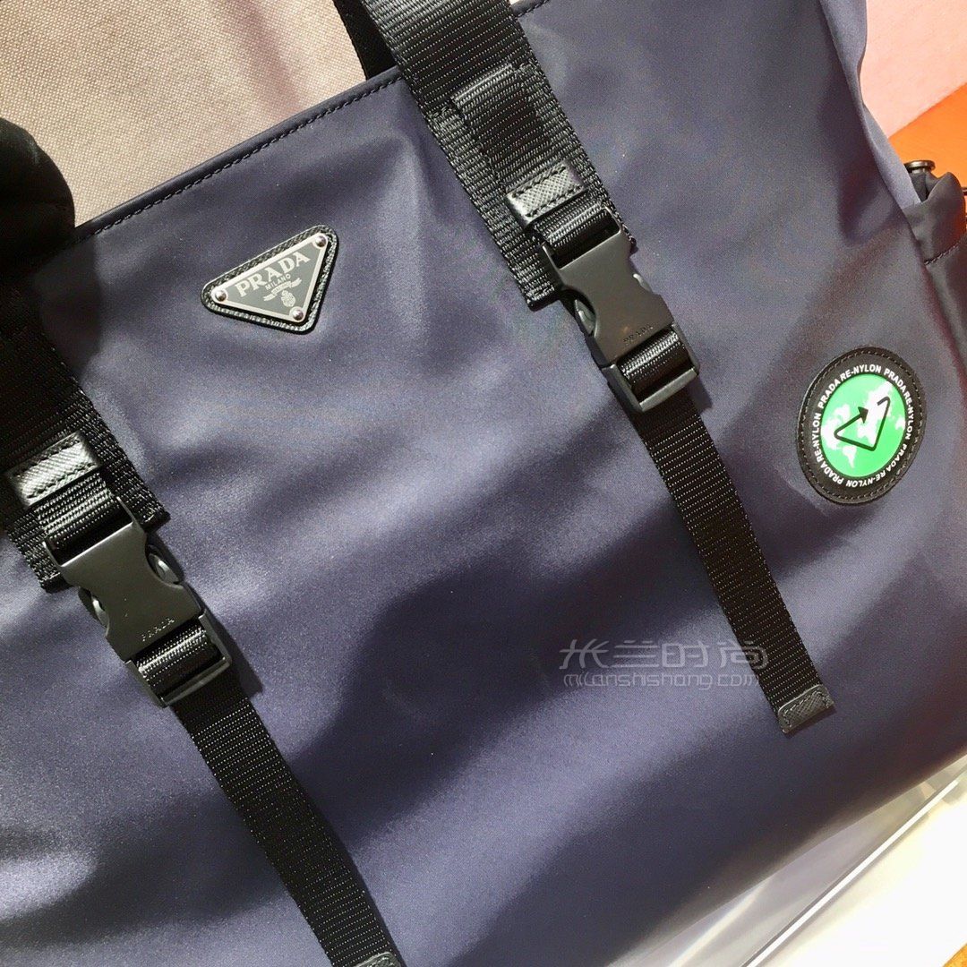 高仿普拉达托特包(高仿普拉达包包怎么找到,质量好的多少钱)